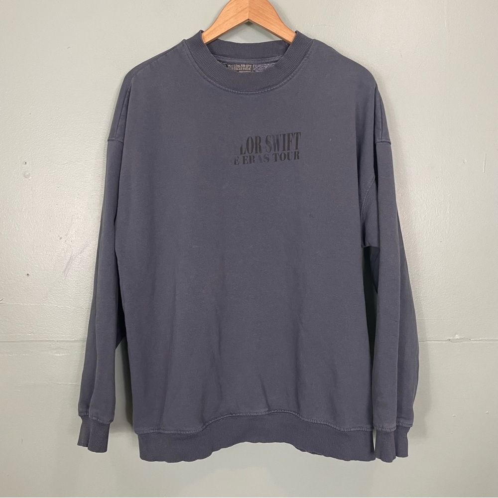 Taylor Swift‎ Eras Tour Official Crewneck Sweater Pullover Blue Gray Size Medium